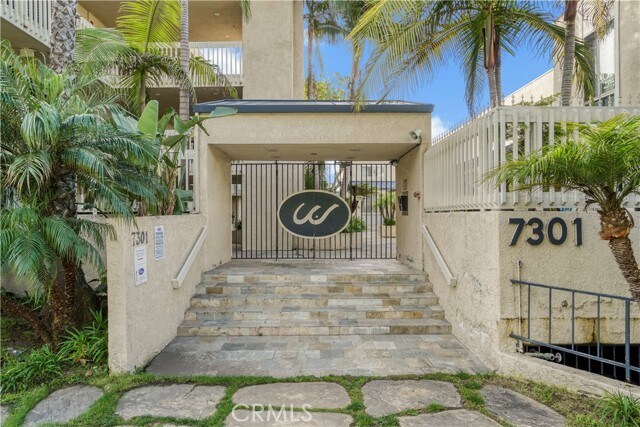 Building Photo - 7301 Vista Del Mar