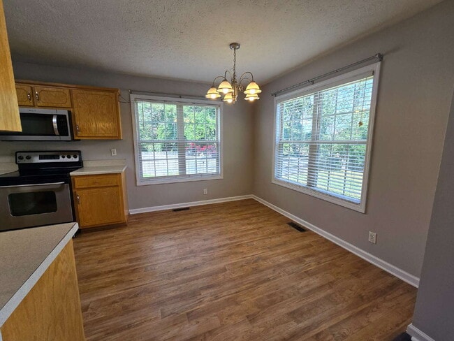 Building Photo - 3225 Veranda Cir