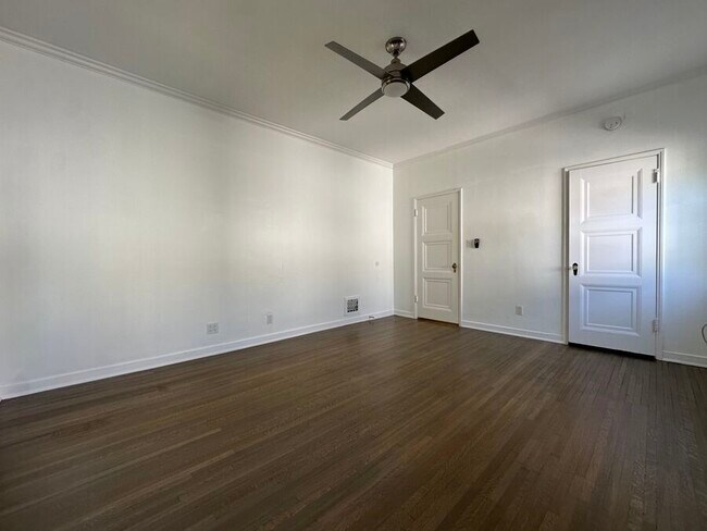 Building Photo - 1407 Laurel Ave