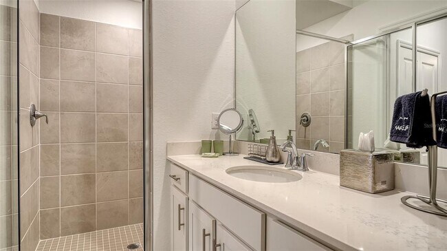 Building Photo - 12140 Wellen Golf St
