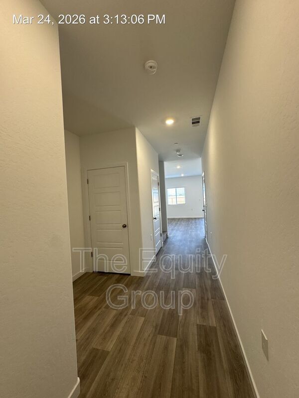 Building Photo - 2440 S Aubree St