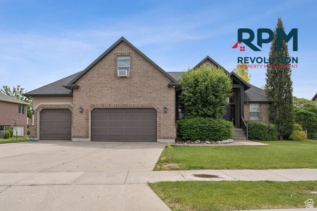 Primary Photo - "Spacious 6-Bed Gem with Granite Touches &...