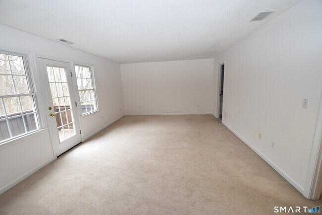 Building Photo - 109 Overshot Dr