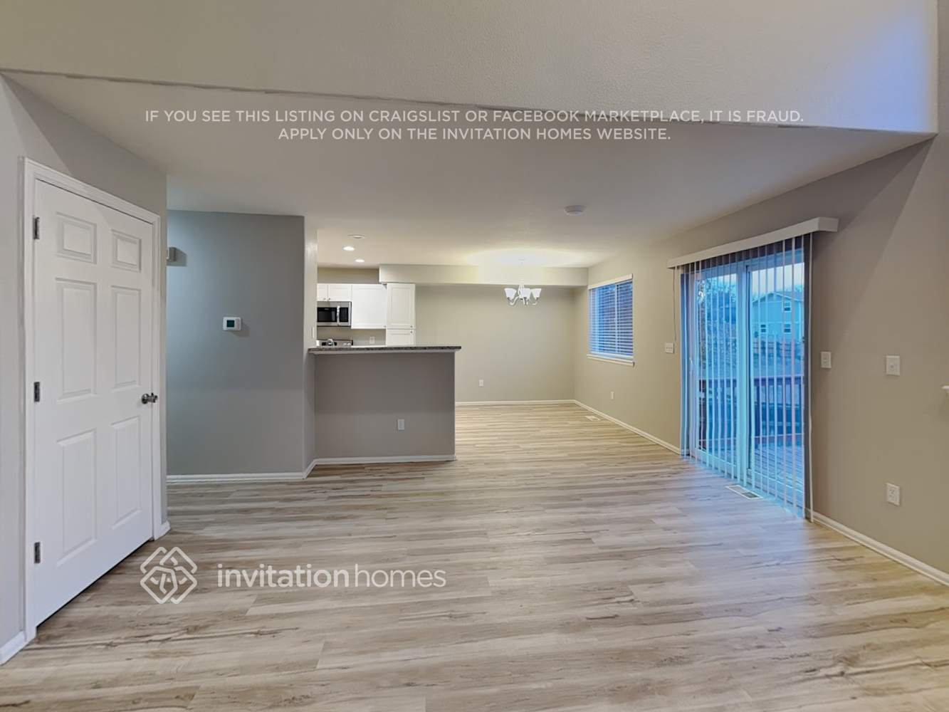 Building Photo - 6454 W 96th Pl