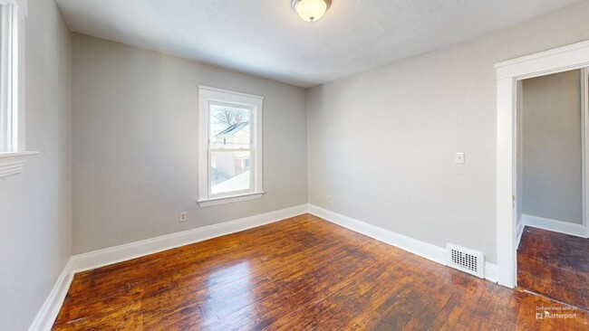 Building Photo - LEASE TO OWN your home! - 3 Bed / 1 Bath i...