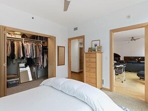 Building Photo - 215 10th Ave S