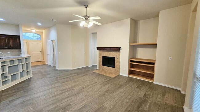 Building Photo - 1824 Woody Ln