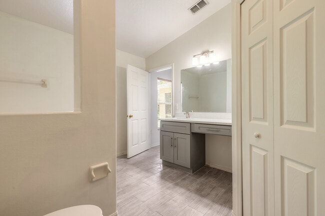 Building Photo - 109 Blue Daze Cir