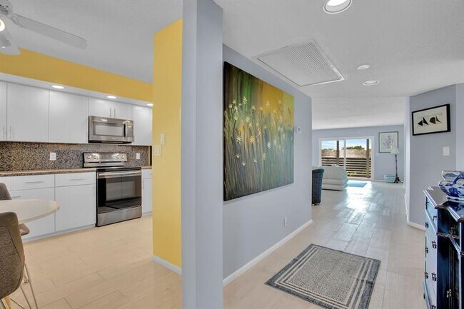 Building Photo - 1702 Andros Isle