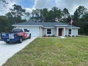 Building Photo - Desirable SW Ocala Neighborhood 3/2/2 *WON'T LAST*