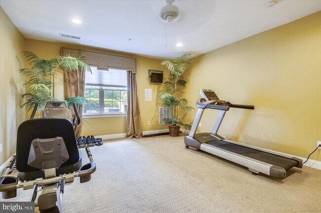 Building Photo - 8535 Veterans Hwy