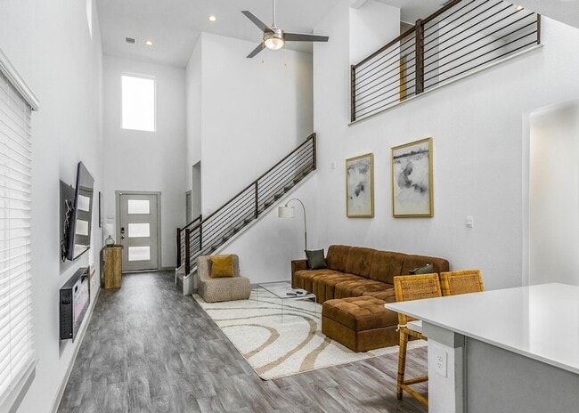 Building Photo - 12832 Barnsbury Ln