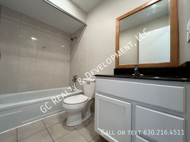 Building Photo - ***RECENTLY UPDATED NORTHBROOK CONDO / 2 B...