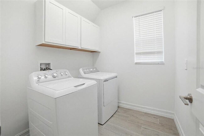 Building Photo - 11534 72nd Pl E