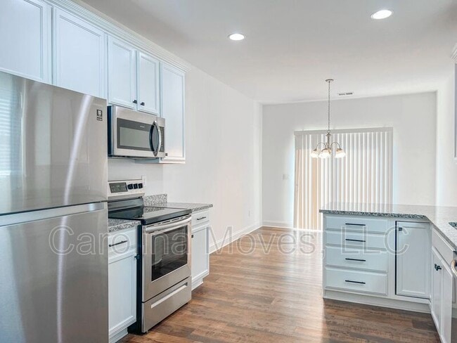 Building Photo - 116 Forest Ridge Way