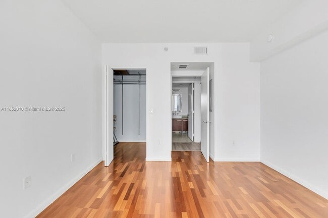 Primary Photo - 185 SW 7th St