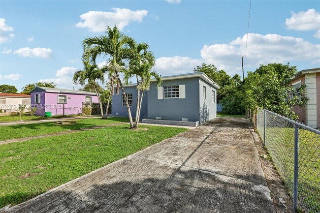 Building Photo - 1045 NW 115th St