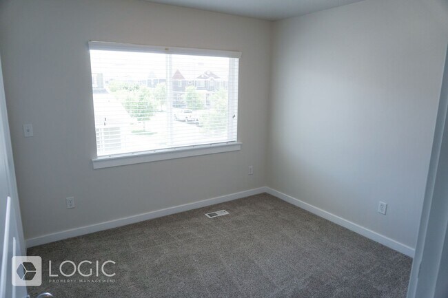 Building Photo - 15180 Gunpowder Ct