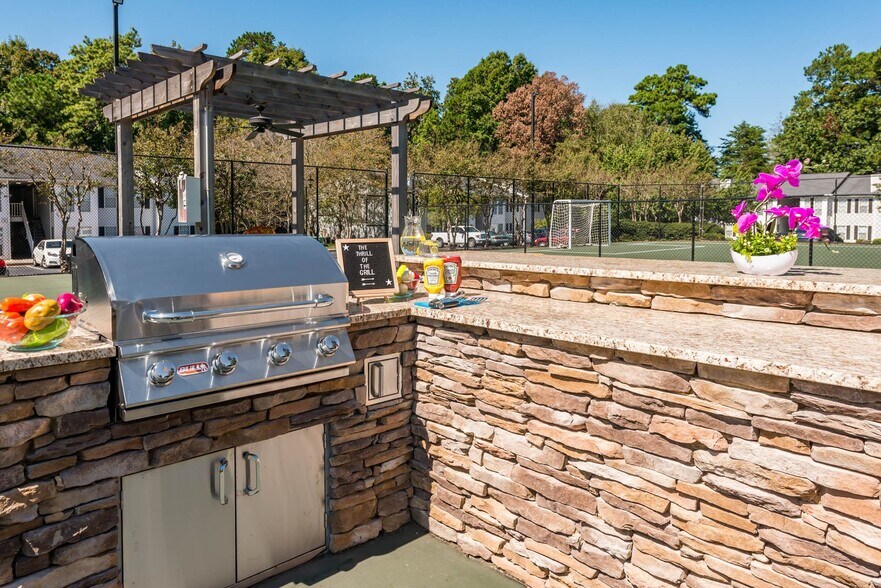 Averly 100 Chase Lake Dr Jonesboro GA 30236 Apartment Finder