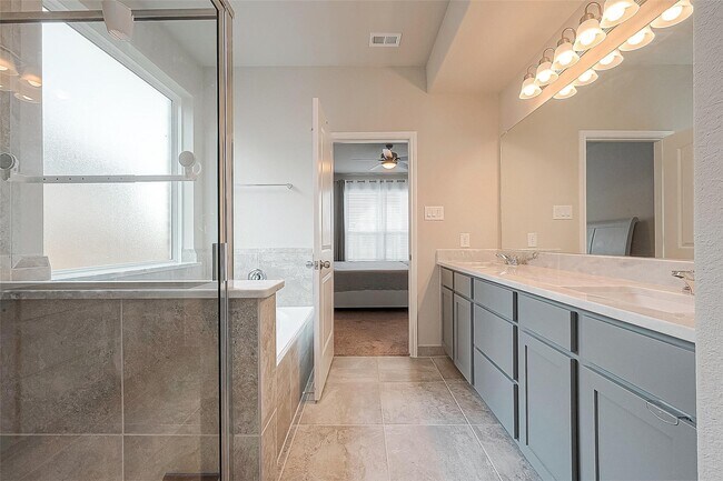 Building Photo - 3706 Savio River Ct