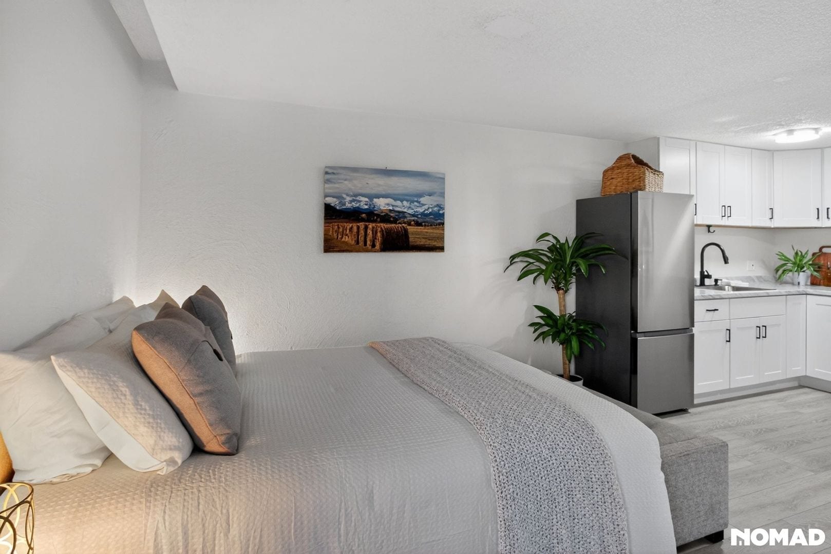 Building Photo - 2500 S York St