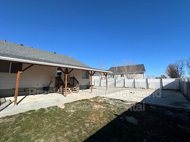 Building Photo - 5325 Scenic Ridge Cir