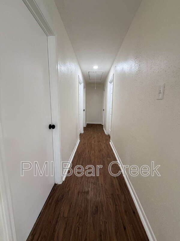 Building Photo - 302 16th St