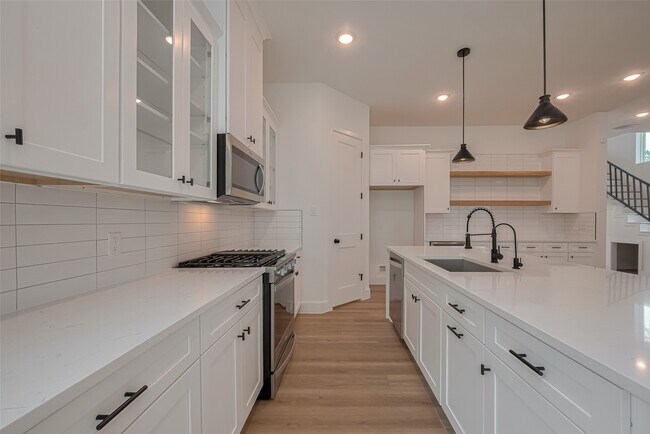Building Photo - 2532 Wall St