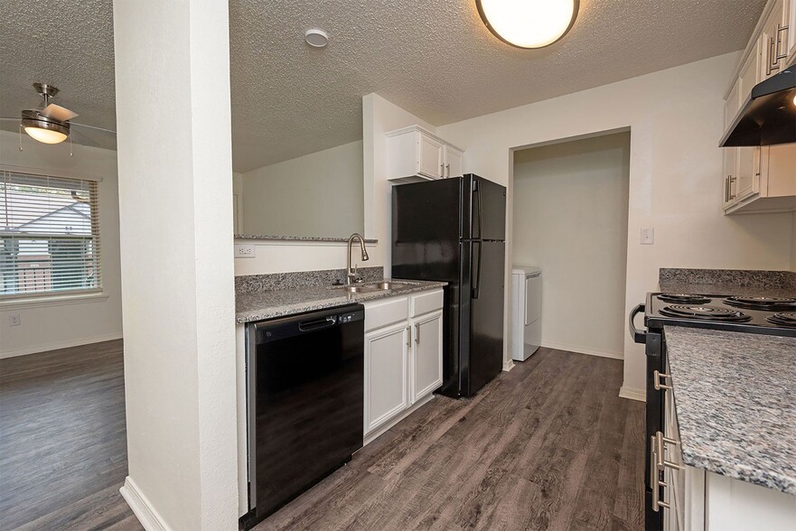 Primary Photo - Sentinel of Conway Apartments