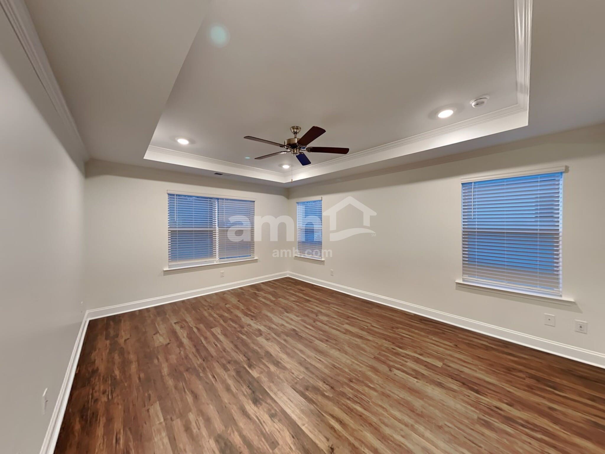 Building Photo - 576 Rivermist Dr