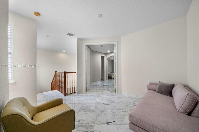 Building Photo - 896 Spinnaker Dr