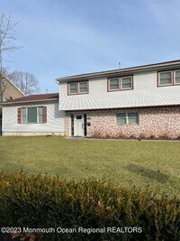 Building Photo - 501 Monmouth Pl