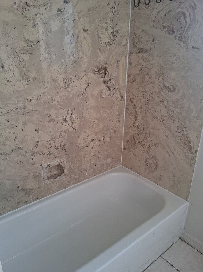 Building Photo - 322 Canal Rd