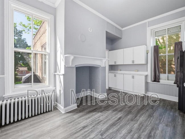 Building Photo - 323 N Potomac St