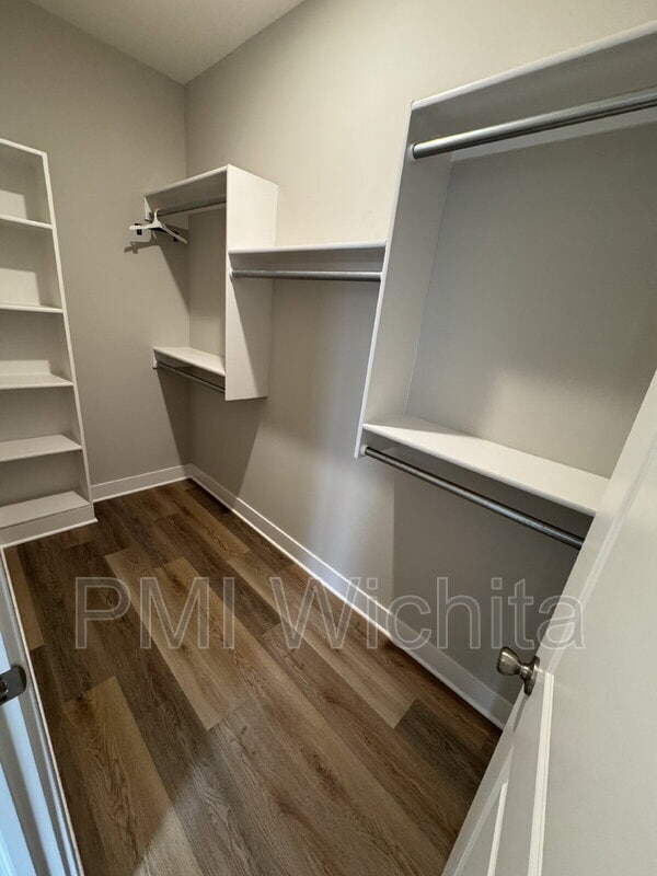 Building Photo - 5244 N Cypress Cir