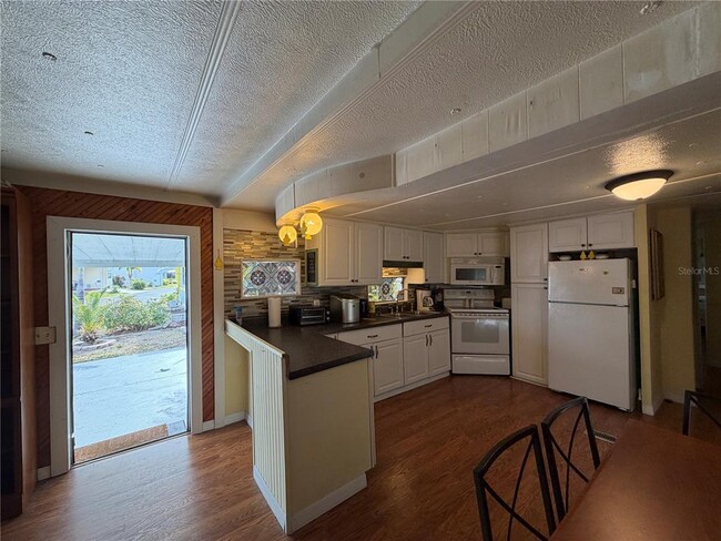 Building Photo - 3311 Eileen Dr