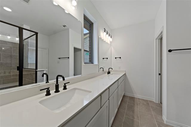 Building Photo - 3308 Sarala Ct