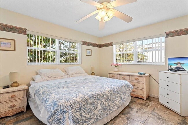 Building Photo - 3225 NE 16th St