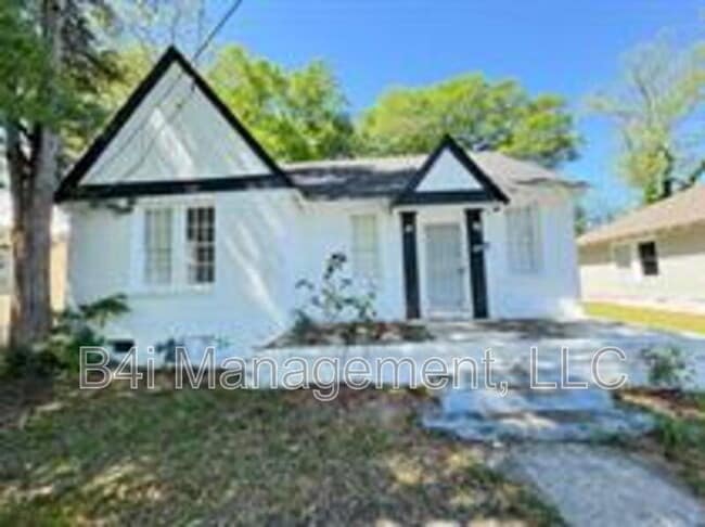 Primary Photo - 1111 Henry Ave