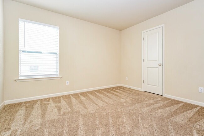 Building Photo - 532 Moline Way