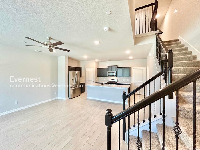 Building Photo - 3030 Willow Wood Ct