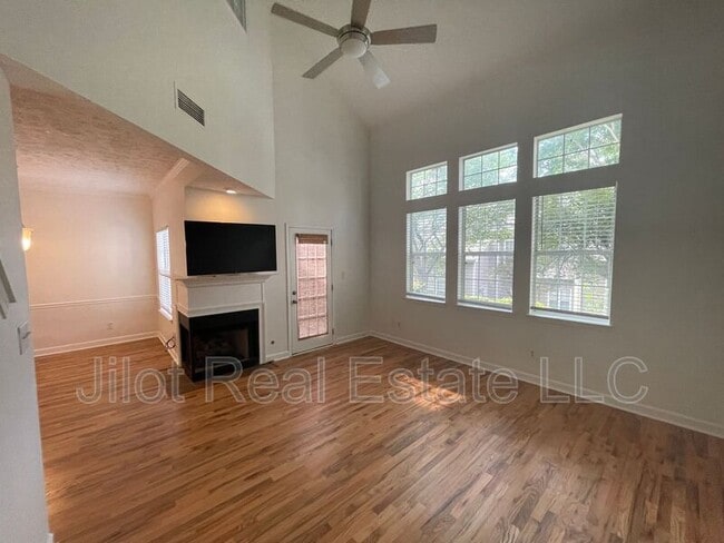 Building Photo - 61 Fulton St SE