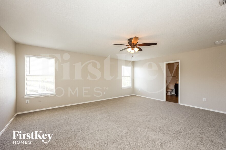 Building Photo - 639 Sanderling