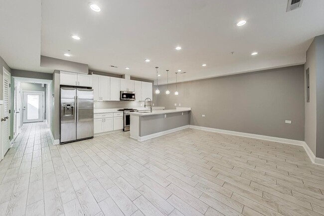 Primary Photo - 1813 D St NE