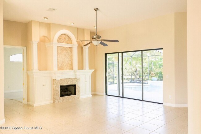 Building Photo - 416 Southampton Dr