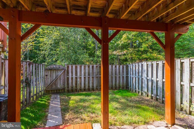 Building Photo - 7238 Stover Ct