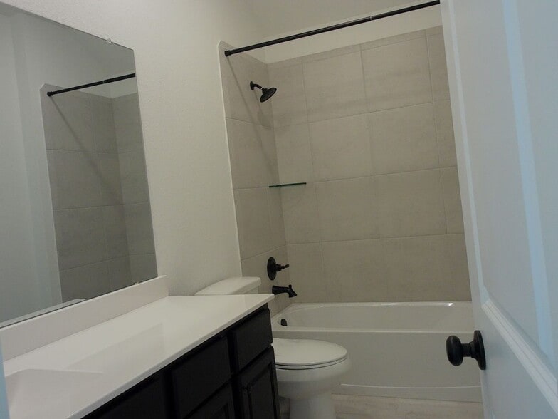 Building Photo - 19293 Hazel Firs Ln