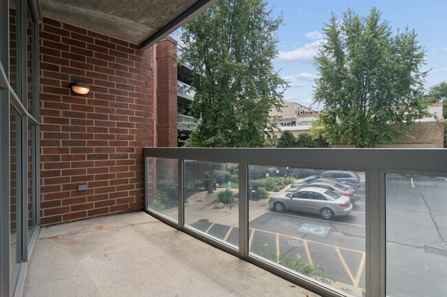 Building Photo - 1228 Emerson St
