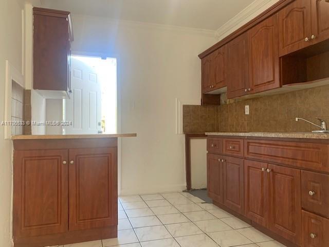 Building Photo - 3 bedroom in Hollywood FL 33023