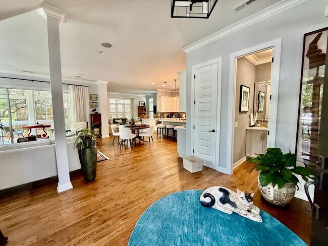 Building Photo - 4 bedroom Ocean Park Single Family